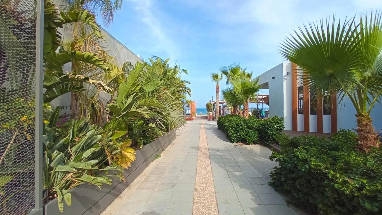 Luxury Maisonette Apartment -Sea View, Netflix, Gym- 5 Min From Beach Ларнака Экстерьер фото